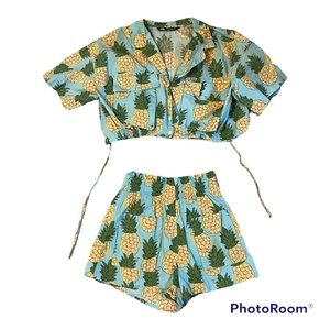 Zara pineapple set!